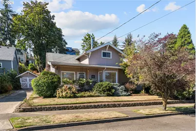 710 11th St, Oregon City, OR 97045 - Photo 1
