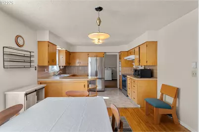 710 11th St, Oregon City, OR 97045 - Photo 17