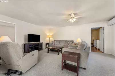 710 11th St, Oregon City, OR 97045 - Photo 5