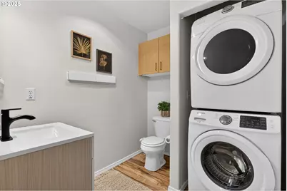 6689 N Columbia Way, Portland, OR 97203 - Photo 9