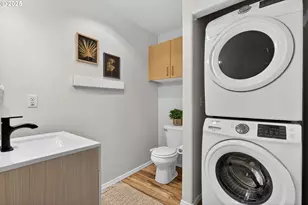 6689 N Columbia Way, Portland, OR 97203 - Photo 9