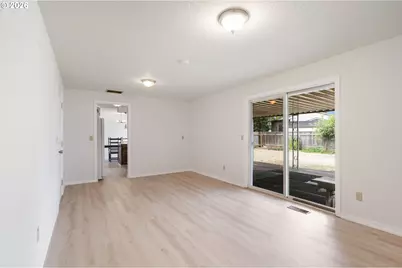 631 SE 215th Ave, Gresham, OR 97030 - Photo 21