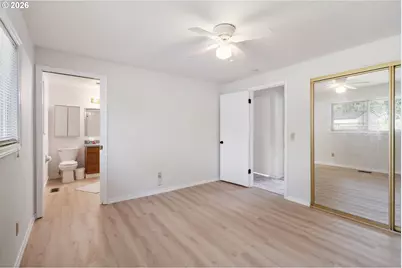 631 SE 215th Ave, Gresham, OR 97030 - Photo 27
