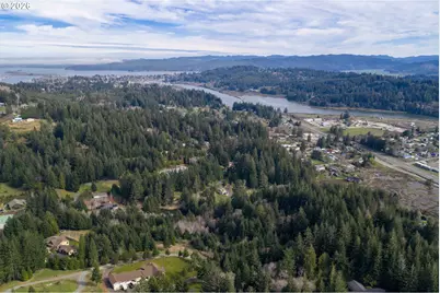 93549 Patterson Ln, Coos Bay, OR 97420 - Photo 13