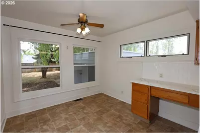 226 SE 76th Ave, Portland, OR 97215 - Photo 11