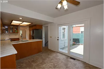 226 SE 76th Ave, Portland, OR 97215 - Photo 13