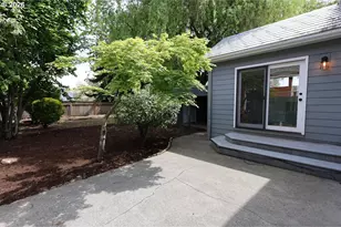 226 SE 76th Ave, Portland, OR 97215 - Photo 35