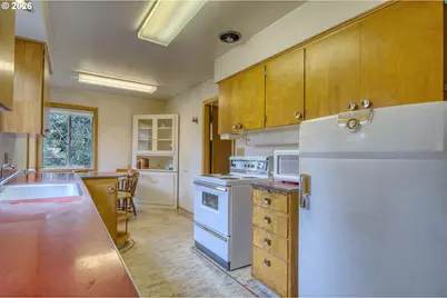 5730 SW Shattuck Rd, Portland, OR 97221 - Photo 11