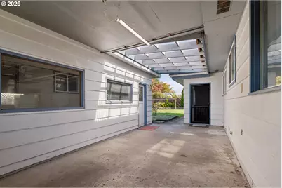 389 Maxwell Rd, Eugene, OR 97404 - Photo 21