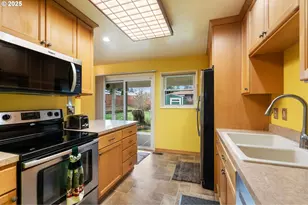 2707 NE 123rd Ave, Portland, OR 97230 - Photo 11