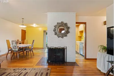 2707 NE 123rd Ave, Portland, OR 97230 - Photo 5