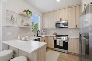 7043 SE 60th Ave, Portland, OR 97206 - Photo 3