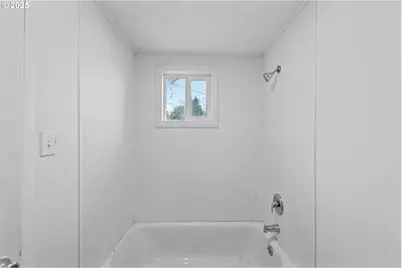 1392 N 8th St, Coos Bay, OR 97420 - Photo 15