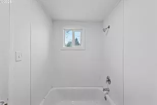 1392 N 8th St, Coos Bay, OR 97420 - Photo 15