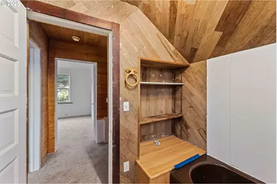 1392 N 8th St, Coos Bay, OR 97420 - Photo 27