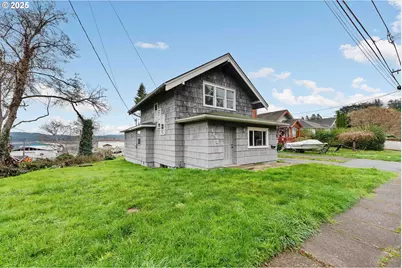 1392 N 8th St, Coos Bay, OR 97420 - Photo 3