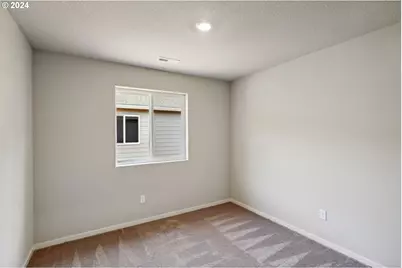 699 SW Minnesota St, Lebanon, OR 97355 - Photo 5