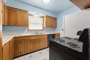 1772 SE 135th Ave, Portland, OR 97233 - Photo 5