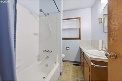 1772 SE 135th Ave, Portland, OR 97233 - Photo 15