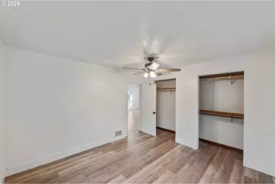 1326 Lakeshore Dr, Coos Bay, OR 97420 - Photo 13