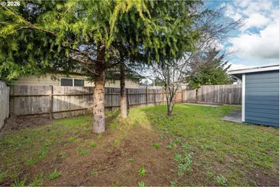 1326 Lakeshore Dr, Coos Bay, OR 97420 - Photo 33