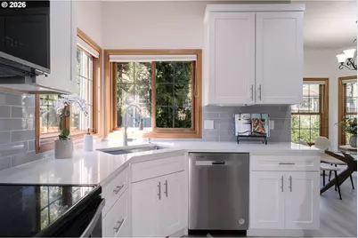 13311 SE Tumbleweed Ct, Happy Valley, OR 97086 - Photo 9