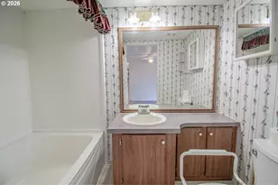 4750 Franklin Blvd, Eugene, OR 97403 - Photo 15