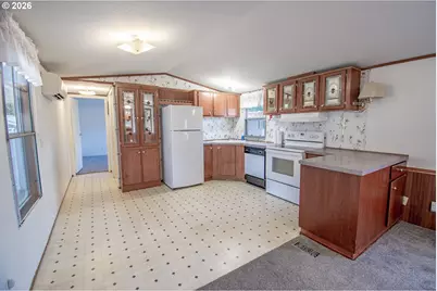 4750 Franklin Blvd #F1, Eugene, OR 97403 - Photo 7