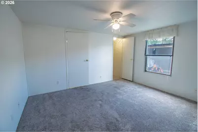 4750 Franklin Blvd #F1, Eugene, OR 97403 - Photo 11