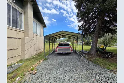 176 Homestead Dr, Myrtle Creek, OR 97457 - Photo 13