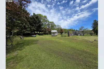 176 Homestead Dr, Myrtle Creek, OR 97457 - Photo 5