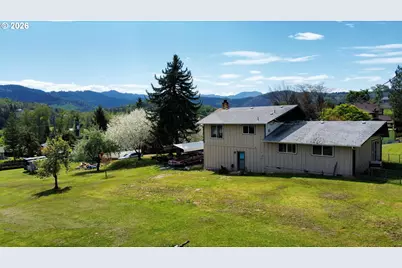 176 Homestead Dr, Myrtle Creek, OR 97457 - Photo 45