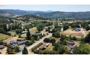 176 Homestead Dr, Myrtle Creek, OR 97457 - Photo 39