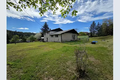 176 Homestead Dr, Myrtle Creek, OR 97457 - Photo 3