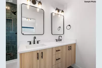 4360 NE Going St, Portland, OR 97218 - Photo 9