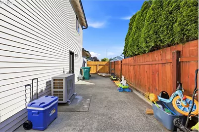 2016 SW Cerise Way, Troutdale, OR 97060 - Photo 35