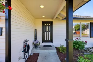 2016 SW Cerise Way, Troutdale, OR 97060 - Photo 3