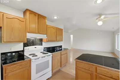 112 Mellinger Pl, Dayton, OR 97114 - Photo 9