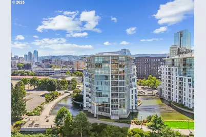 1260 NW Naito Pkwy #1003, Portland, OR 97209 - Photo 25