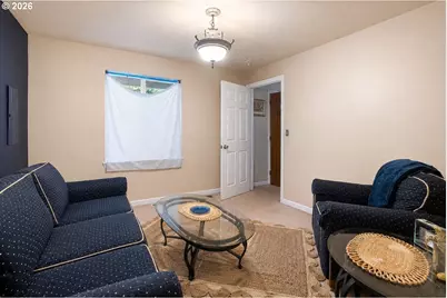 7005 SE 66th Ave, Portland, OR 97206 - Photo 9