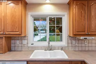 1920 NE 127th Ave, Portland, OR 97230 - Photo 17