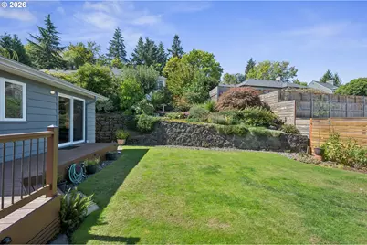 7955 SW 4th Ave, Portland, OR 97219 - Photo 43