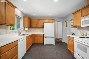121 NE Fargo St, Portland, OR 97212 - Photo 7