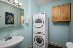 121 NE Fargo St, Portland, OR 97212 - Photo 11