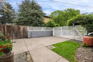 121 NE Fargo St, Portland, OR 97212 - Photo 29
