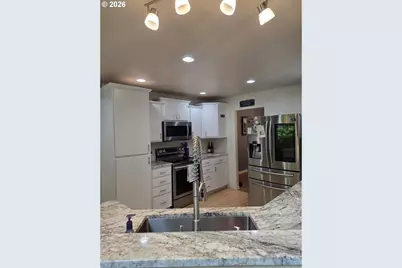 93789 Coos Sumner Ln, Coos Bay, OR 97420 - Photo 9