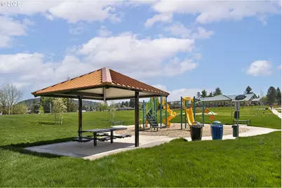 15225 SE Towers Ter, Milwaukie, OR 97267 - Photo 21