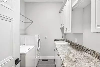 337 SE Kurth Meadow Ave, Salem, OR 97301 - Photo 19