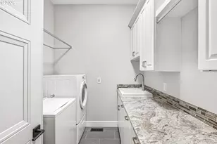 337 SE Kurth Meadow Ave, Salem, OR 97301 - Photo 19