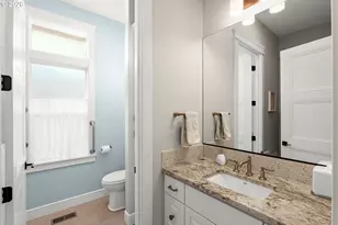 337 SE Kurth Meadow Ave, Salem, OR 97301 - Photo 17